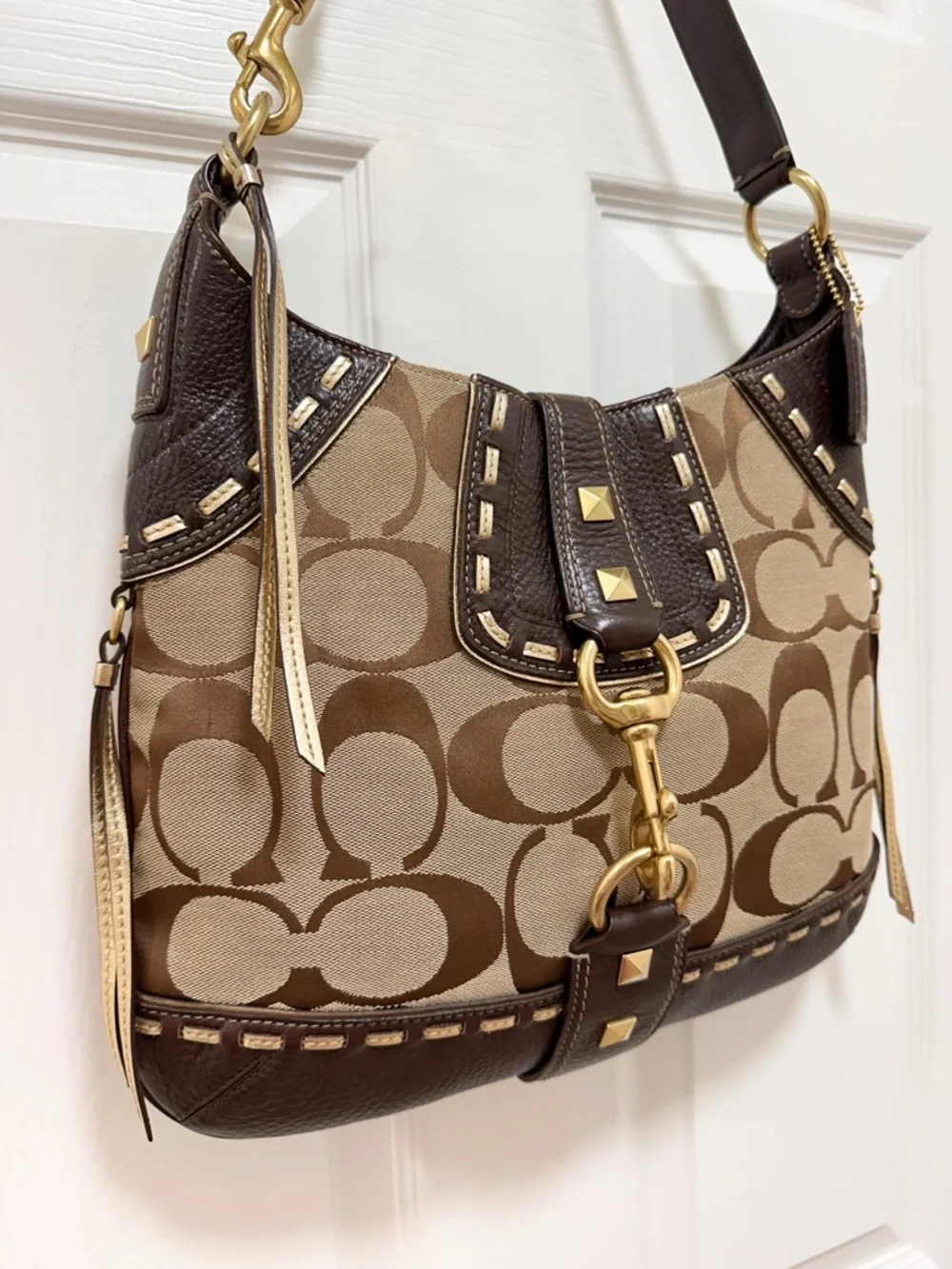 Coach‎ Hamptons Studded Clip Hobo Bag Signature Jacquard Brown